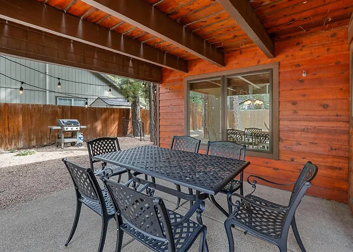 Casa vacanze Bluebird Song Prime Location Outdoor Retreat With Fenced Yard And Firepit *