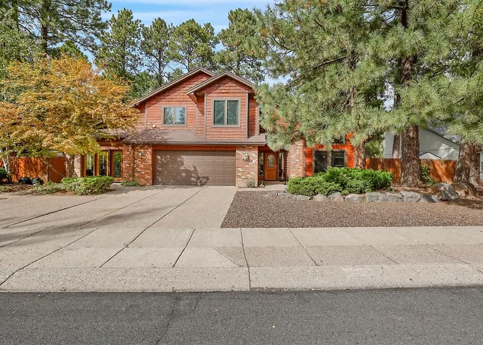 Bluebird Song Prime Location Outdoor Retreat With Fenced Yard And Firepit
