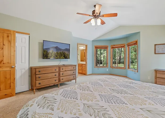 Bluebird Song Prime Location Outdoor Retreat With Fenced Yard And Firepit *