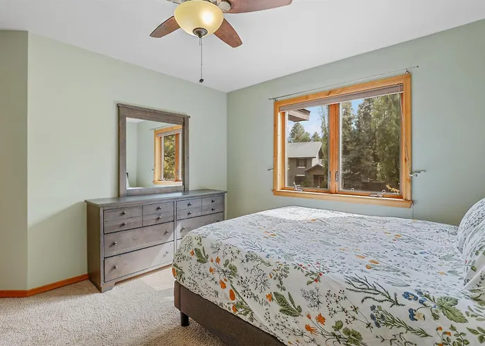 Holiday home Bluebird Song Prime Location Outdoor Retreat With Fenced Yard And Firepit Flagstaff