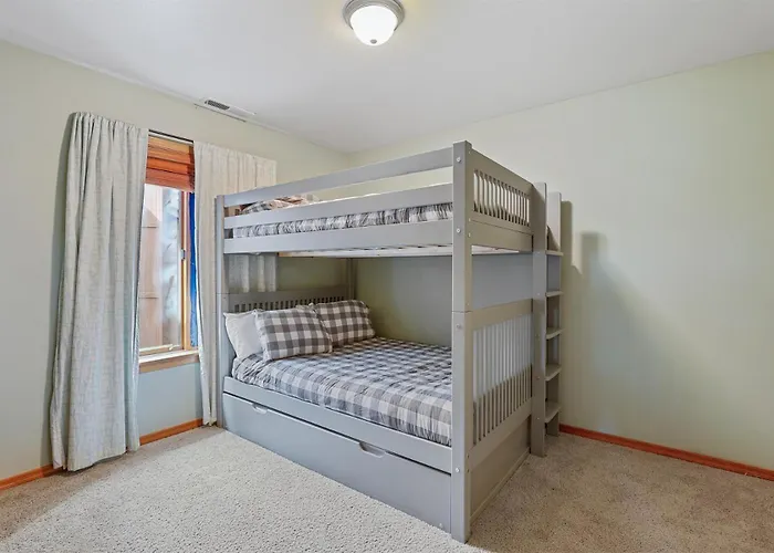 Bluebird Song Prime Location Outdoor Retreat With Fenced Yard And Firepit * Flagstaff