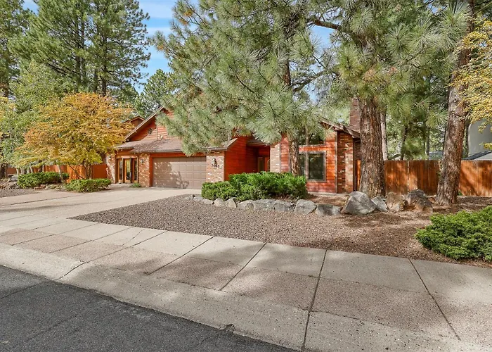 Bluebird Song Prime Location Outdoor Retreat With Fenced Yard And Firepit Holiday home